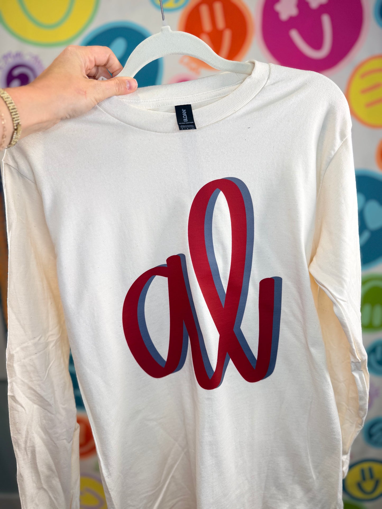 AL Off White Longsleeve Gildan